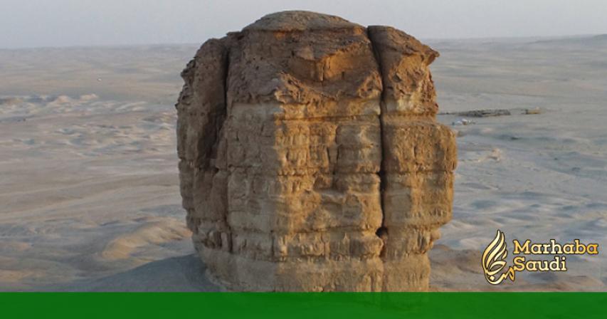  Story behind oddly-shaped mountain in flat Saudi desert