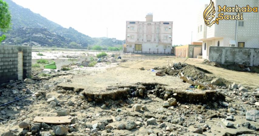 Rain and floods cut off Makkah district