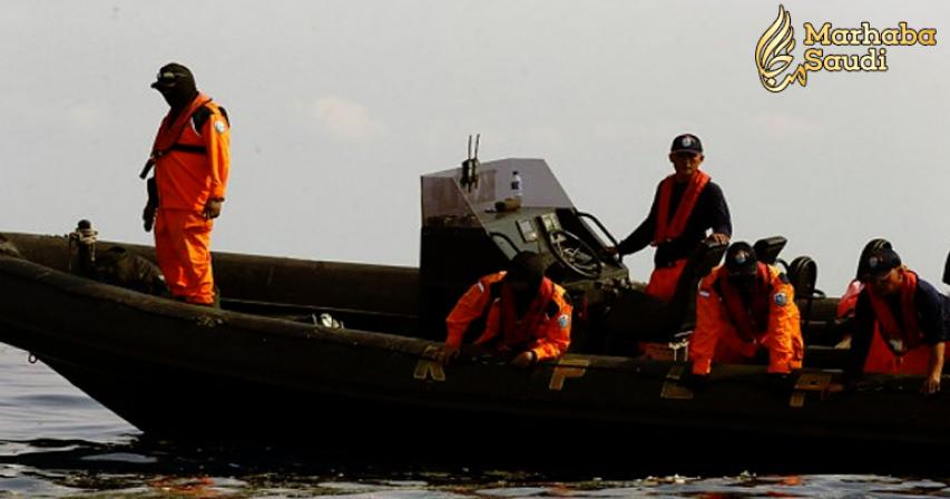 Lion Air crash: Indonesian diver dies during search and rescue operation