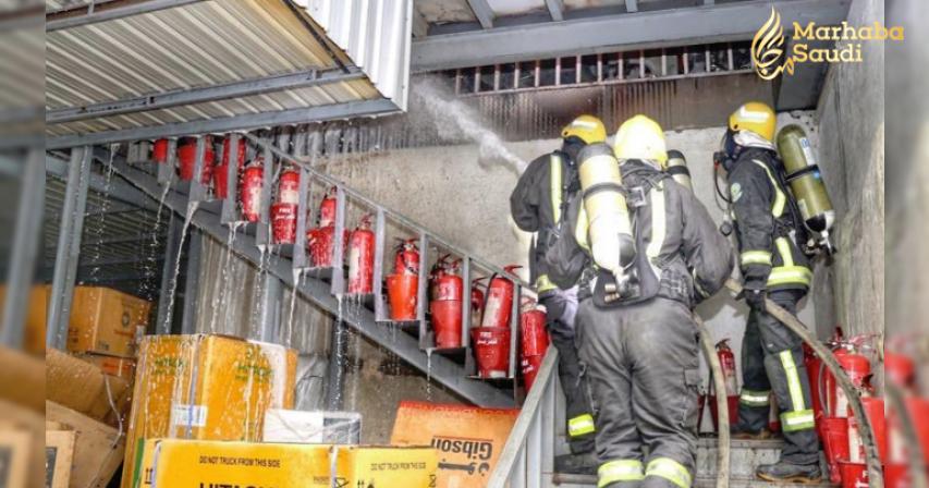 Civil Defense Controls Fire in Al-Rawdah District, Makkah