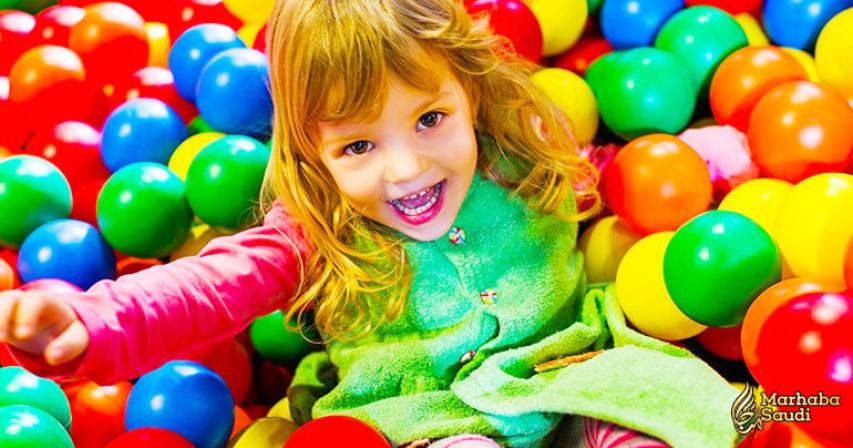 Therapy Ball Pits Have a Gross Secret That Could Be Putting Autistic Kids' Health at Risk
