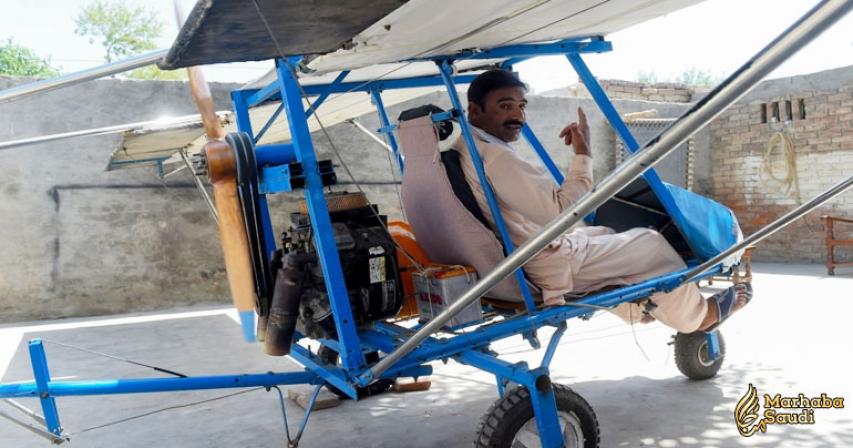 The Pakistani popcorn seller who built his own plane