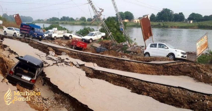 Pakistan earthquake leaves 19 dead and 300 injured in Kashmir region