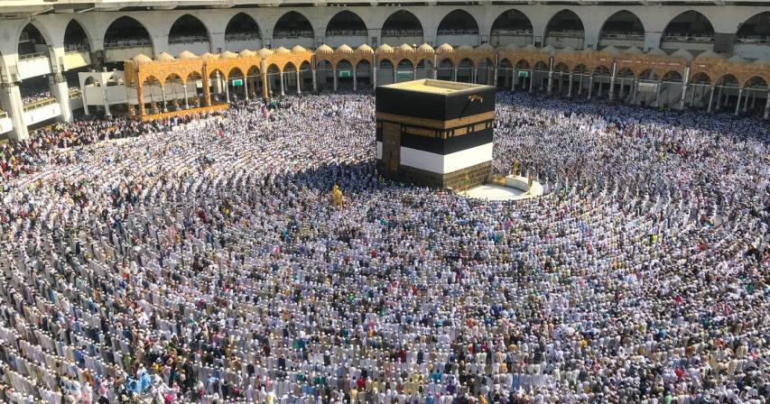 Ministry of Hajj and Umrah Supervises Departure of 163 Pakistani, 34 Bangladeshi Umrah Performers for Their Countries