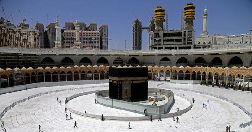 Saudi Arabia suspends praying in the Two Holy Mosques in Ramadan