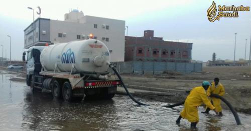 Rain disrupts life in Jeddah and impacts life in other parts