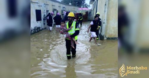 Floods killed four, trap many in Madinah