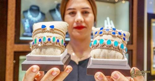 Low gold prices tempt shoppers at Sharjah jewellery exhibition